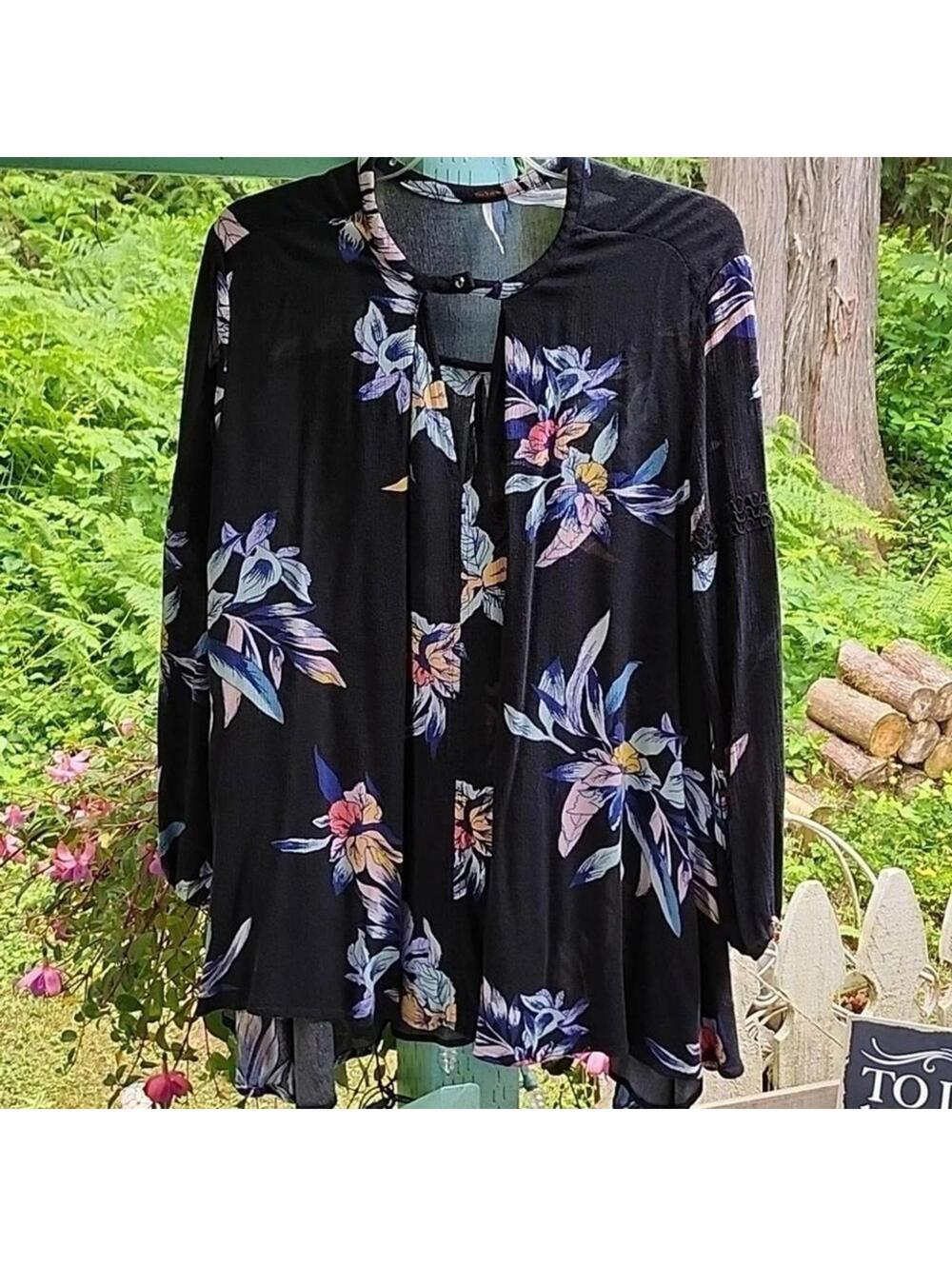 Black Floral Print Women's Tunic with 3/4 Sleeves Free People Medium